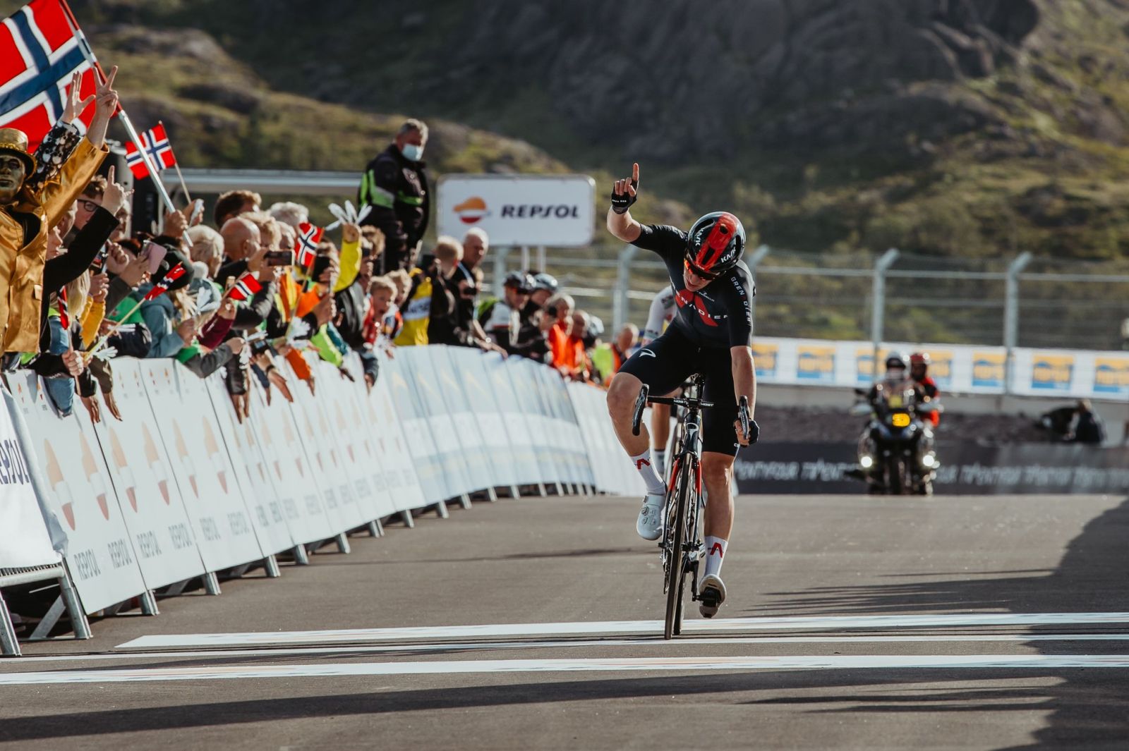 Ethan Hayter wins the first stage to Sokndal!