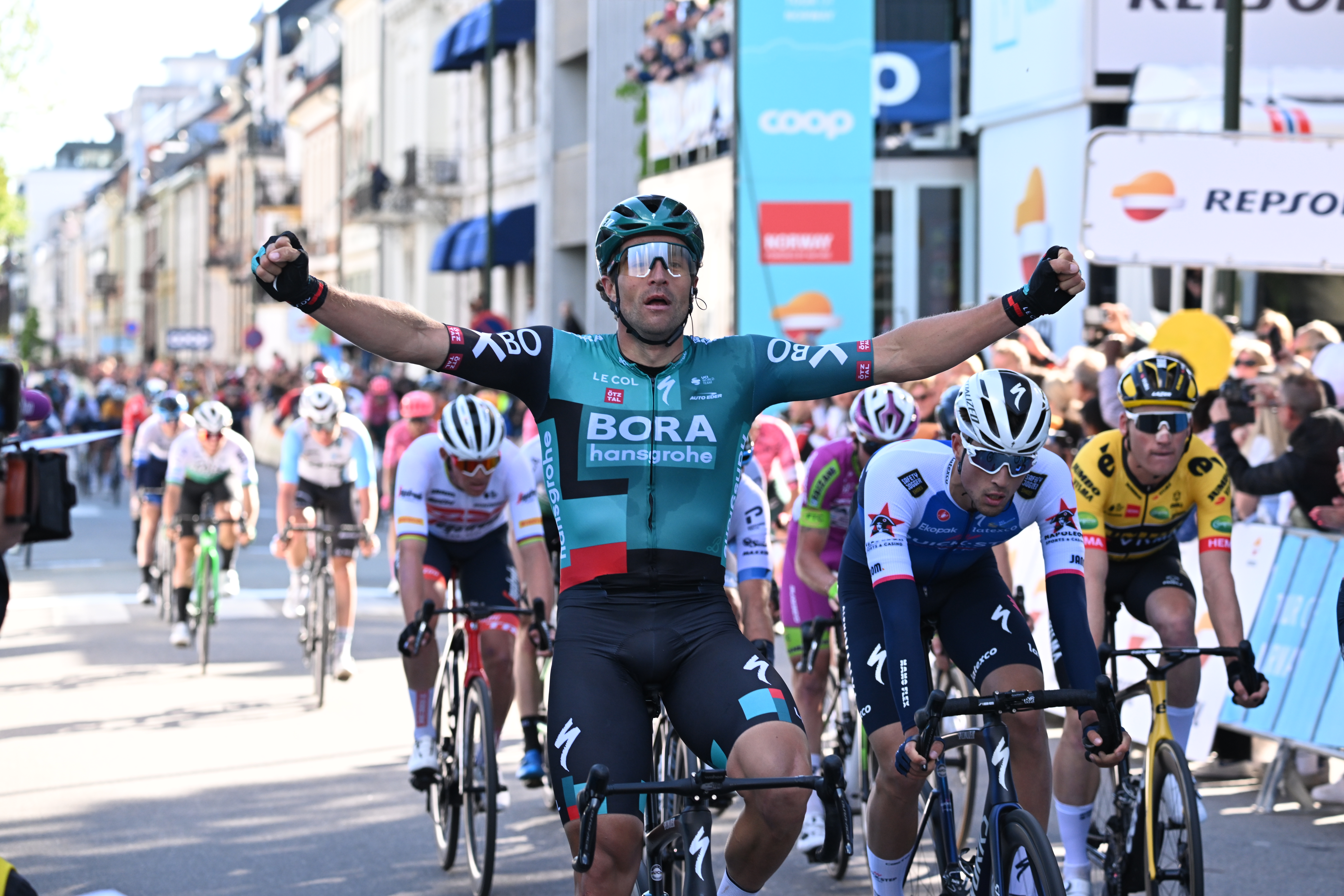 Marco Haller wins stage 4 to Kristiansand!